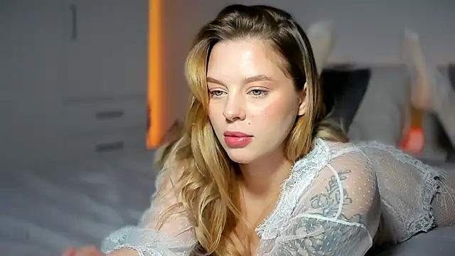 LilyFlamee online show from 03/03/26, 02:56