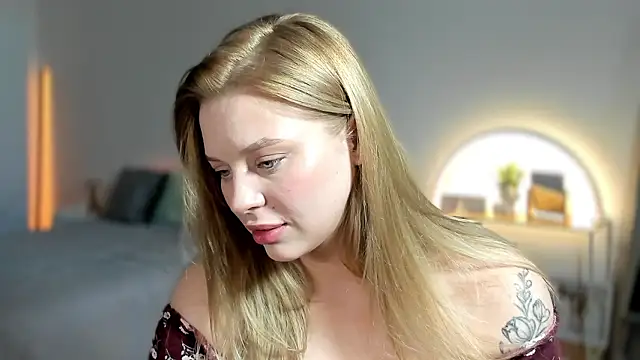 LilyFlamee online show from 03/13/26, 02:23