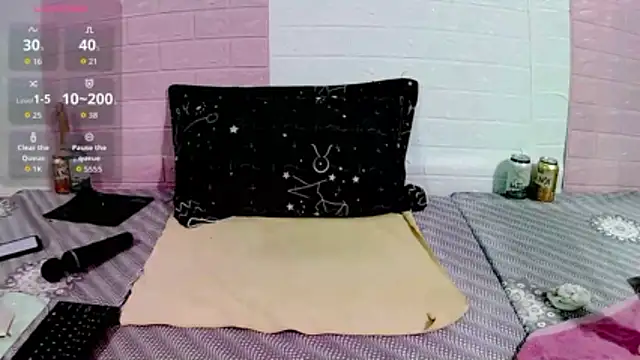 Snapshot of Angel_Jakes chatting on 10/19/25, 11:27 Angel Jakes online show from 10/19/25, 11:27