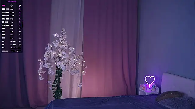 AccaCroyle online show from 04/13/26, 05:29