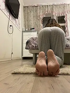 missevacrystal online show from 11/16/25, 04:23