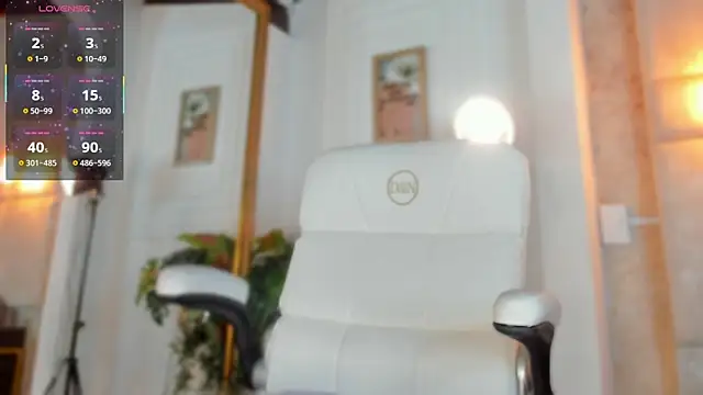 Jazmiinee online show from 11/28/25, 07:27