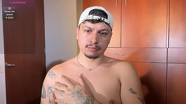 latinnael online show from 07/24/26, 04:10