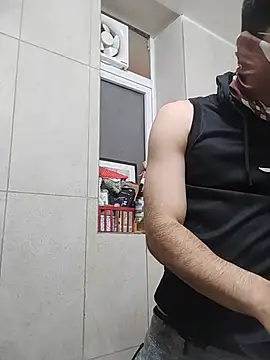 mrmasseur06 online show from 06/10/26, 07:57