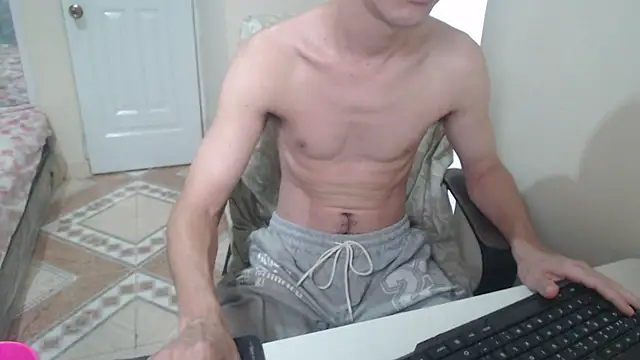 Snapshot of Sexxx20 chatting on 07/17/26, 11:28 Sexxx20 online show from 07/17/26, 11:28