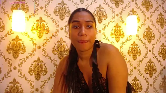 Snapshot of EMILYY_WALKER chatting on 09/26/25, 11:58 EMILYY WALKER online show from 09/26/25, 11:58