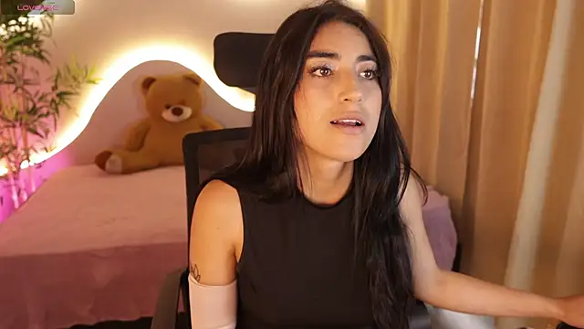 Emma and Issac online show from 04/17/26, 09:40