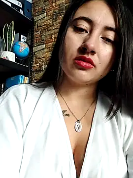 Snapshot of AMATISTA__16 chatting on 07/22/26, 12:19 AMATISTA 16 online show from 07/22/26, 12:19