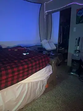 Snapshot of Triggerhappycj100 chatting on 11/03/25, 11:44 Triggerhappycj100 online show from 11/03/25, 11:44