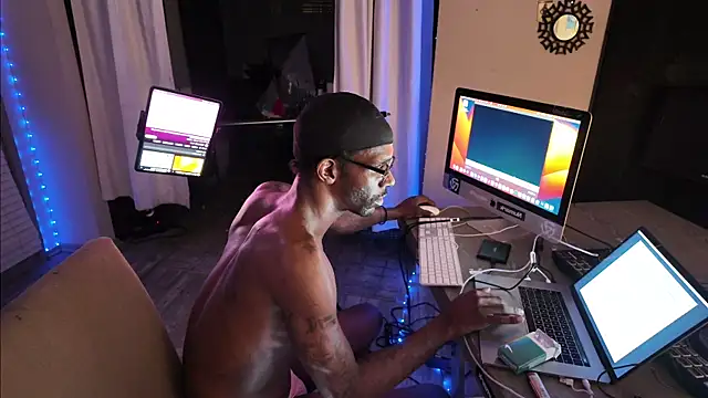 Triggerhappycj100 online show from 03/22/26, 06:06