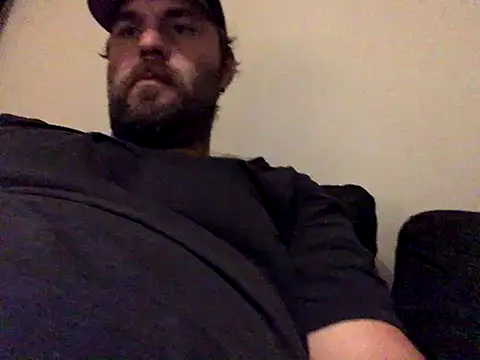 Snapshot of Bamse28 chatting on 09/28/25, 02:06 Bamse28 online show from 09/28/25, 02:06