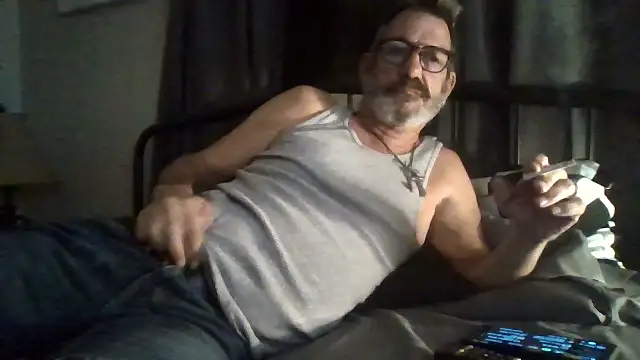 Snapshot of FoxnMouse chatting on 09/29/25, 05:23 FoxnMouse online show from 09/29/25, 05:23