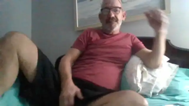 Snapshot of FoxnMouse chatting on 10/27/25, 03:43 FoxnMouse online show from 10/27/25, 03:43