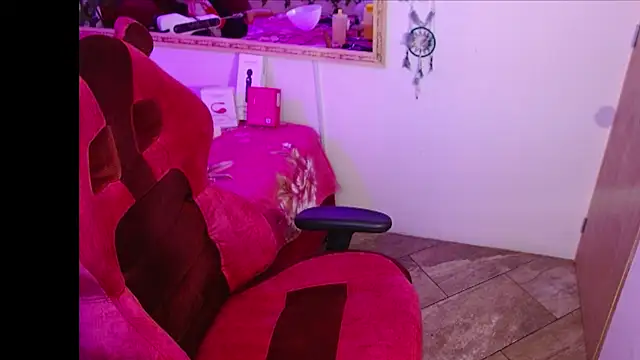 IVET CUTE1 online show from 07/05/26, 04:19