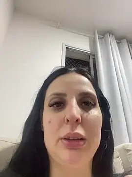 yumi-hot online show from 03/19/26, 02:15