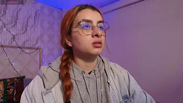 Naomy tay1 online show from 12/19/25, 02:40