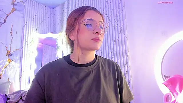 Naomy tay1 online show from 03/30/26, 04:24