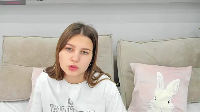 Elle Ellise online show from 10/06/25, 12:52