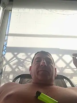 BULLBSX online show from 04/10/26, 03:39