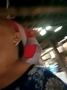 Snapshot of Mamapm20 chatting on 09/13/25, 02:55 Mamapm20 online show from 09/13/25, 02:55