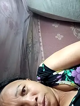 Snapshot of Mamapm20 chatting on 09/22/25, 09:28 Mamapm20 online show from 09/22/25, 09:28