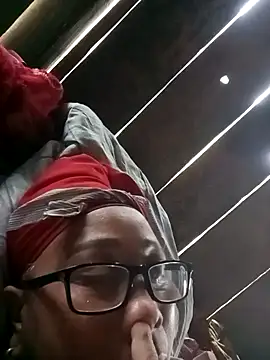 Snapshot of Mamapm20 chatting on 09/25/25, 04:16 Mamapm20 online show from 09/25/25, 04:16