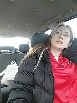 Reina Cummings online show from 02/25/26, 06:23