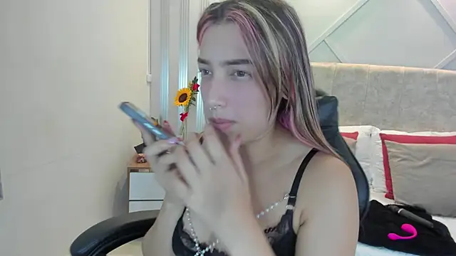 nami sweet  online show from 09/19/25, 02:35