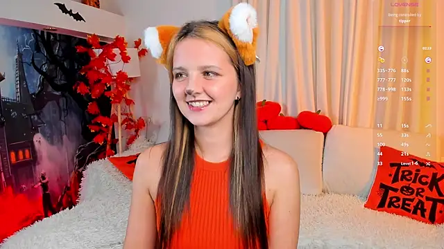 LilLisa online show from 10/22/25, 04:40