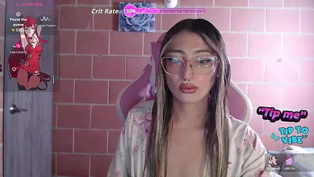 Snapshot of Andrea_camilaaa chatting on 10/21/25, 04:19 Andrea camilaaa online show from 10/21/25, 04:19