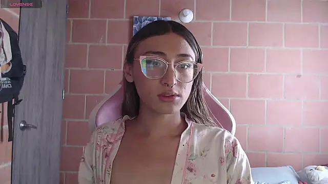 Andrea camilaaa online show from 02/15/26, 03:31