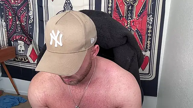 brettmycles28 online show from 12/22/25, 06:27