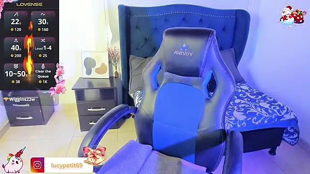 LucyPetit online show from 01/15/26, 12:54