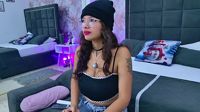 Angelique Angell online show from 01/08/26, 07:38