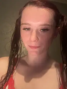 Snapshot of raen001 chatting on 12/13/25, 09:42 raen001 online show from 12/13/25, 09:42