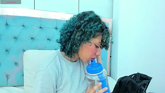 lis rous online show from 09/17/25, 11:34