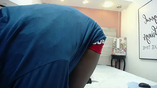 Snapshot of AlexandraCambell chatting on 12/04/25, 07:11 AlexandraCambell online show from 12/04/25, 07:11