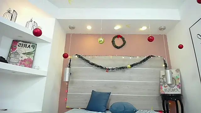 Snapshot of AlexandraCambell chatting on 12/21/25, 02:19 AlexandraCambell online show from 12/21/25, 02:19