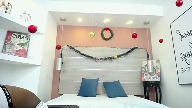 Snapshot of AlexandraCambell chatting on 01/09/26, 12:30 AlexandraCambell online show from 01/09/26, 12:30