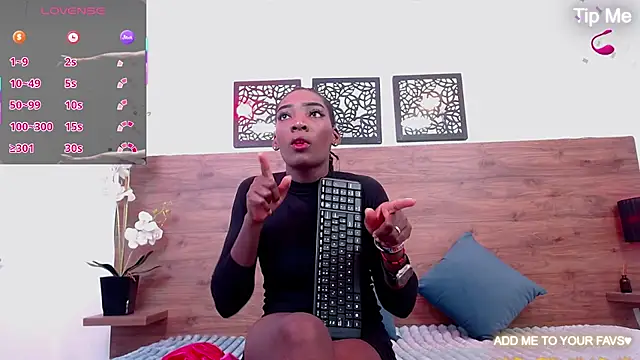 Snapshot of AlexandraCambell chatting on 03/01/26, 02:19 AlexandraCambell online show from 03/01/26, 02:19