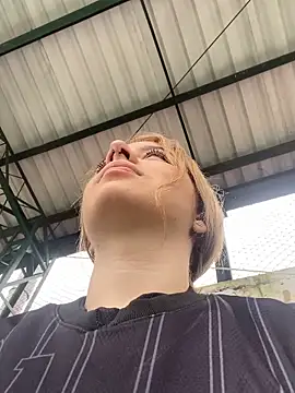 karla-thomsom10 online show from 02/15/26, 01:31