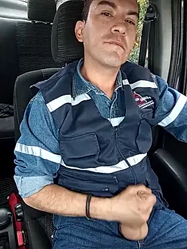 Blackaxes online show from 04/15/26, 09:37