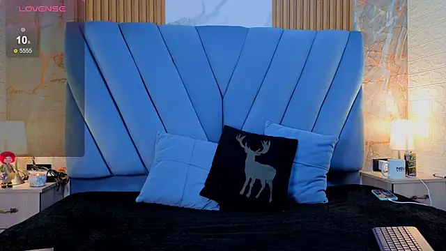 angel  red  online show from 09/13/25, 02:00