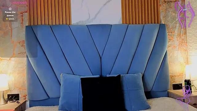 angel  red  online show from 09/25/25, 01:20