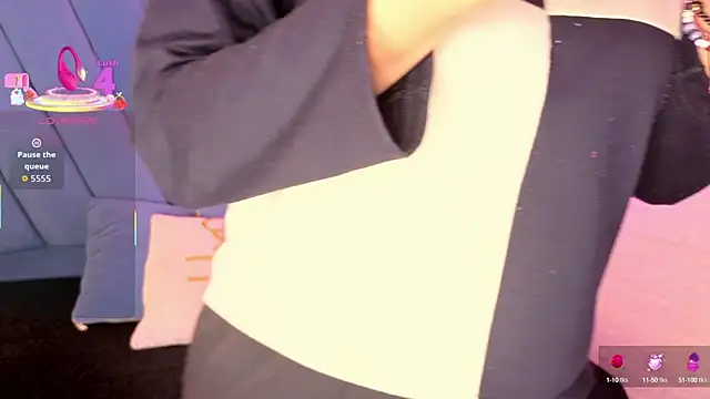 angel  red  online show from 09/30/25, 03:11