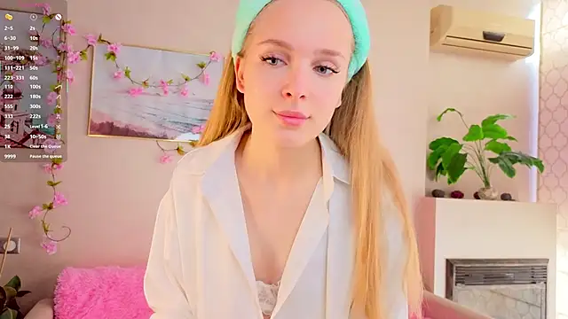 CindyGreen online show from 09/29/25, 06:40