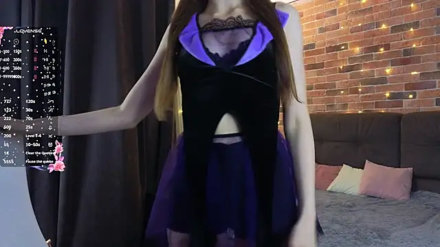 EmiliDen online show from 11/12/25, 06:08