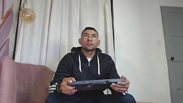 Morganandmegan online show from 09/18/25, 11:12