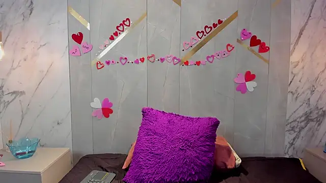 IsisNoir online show from 03/02/26, 12:45