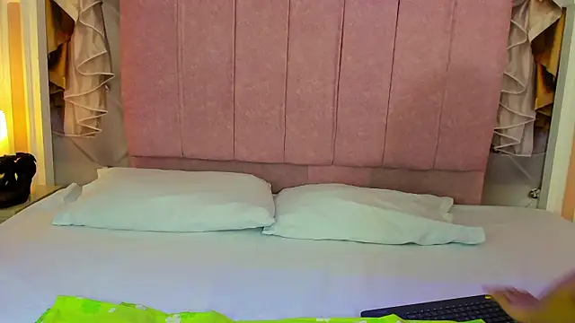 mishell lovely online show from 02/12/26, 01:39